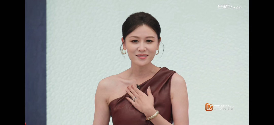 叶一茜送考人是王铮亮 07快男王铮亮送考05超女叶一茜 啊谁懂！初代选秀的神仙同