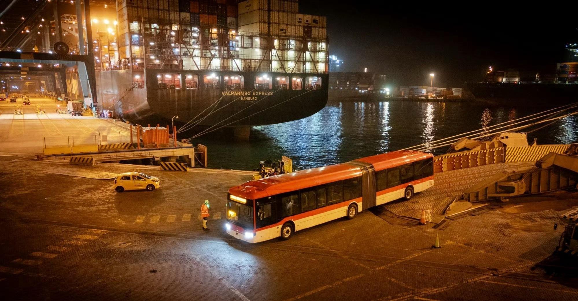 比亚迪将向智利交付94辆18米B18铰接式电动公交车，组建智利史上规模最大的铰接