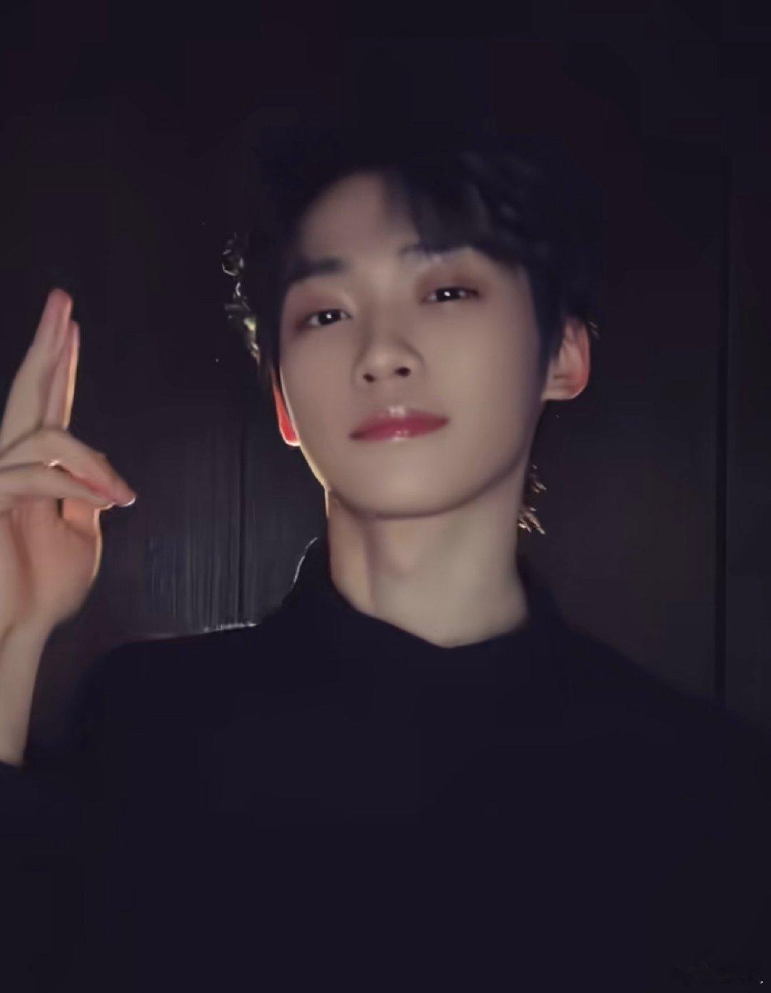 梓渝复仇摇梓渝跳复仇摇 梓渝复仇摇，好帅啊 