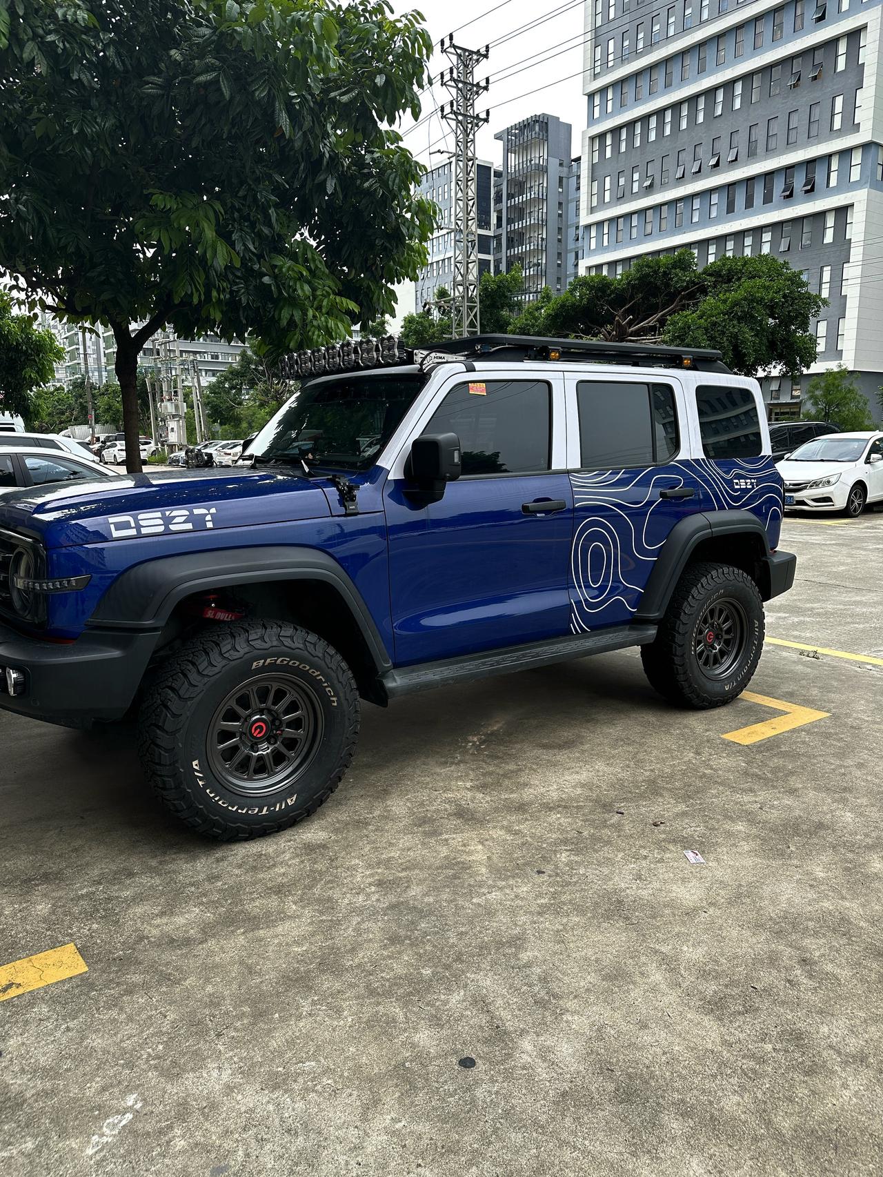 坦克300这台车一直都是市面上保值率最高的国产车之一。这个颜色的坦克300也是我