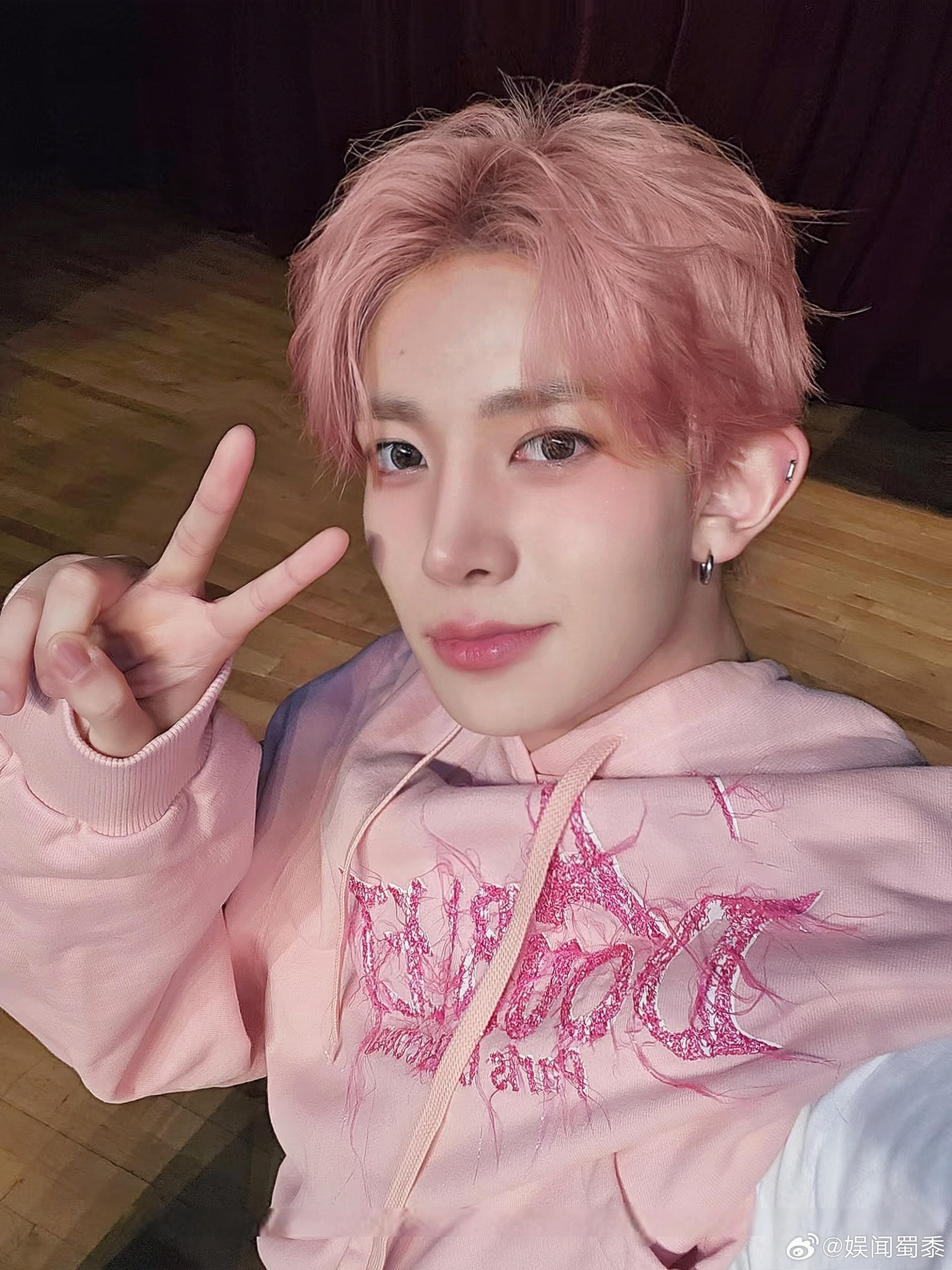 BigHit作曲家回应李羲承退团不过好像重新编辑过文案了😅 真的看不懂想表达什