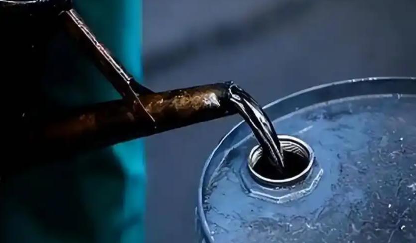 欧洲这回真算是把“站着看戏也能挨打”给碰上了。
美国和以色列对伊朗动手的时候，欧