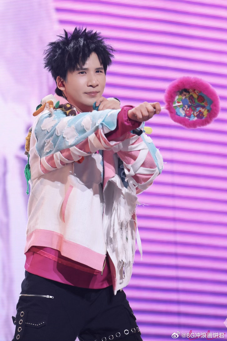 差评积极心理学积极心理学也是爱你老己 谁不是一边焦虑一边内耗？工作被否定，生活被