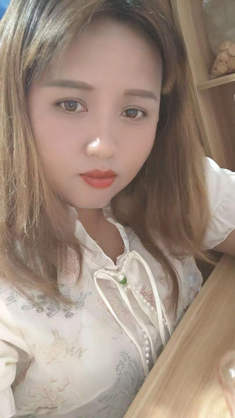 累了就想一个人静静 两点一线的生活状态 心情不好的时候不要打扰任何人就听听音乐