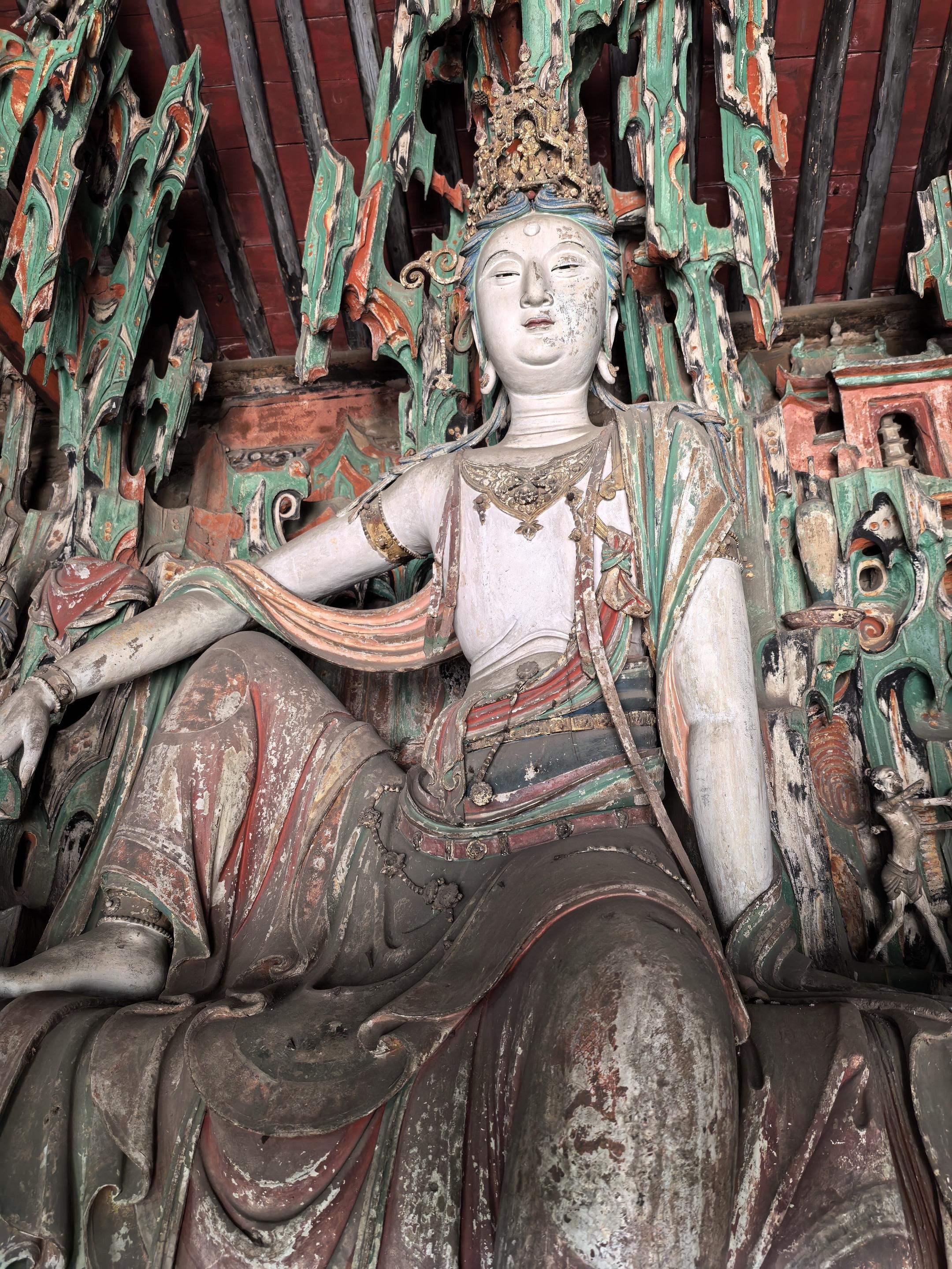 几百年风雨，双林寺的菩萨依旧色彩斑斓，栩栩如生。我一个门外汉也能感觉到...