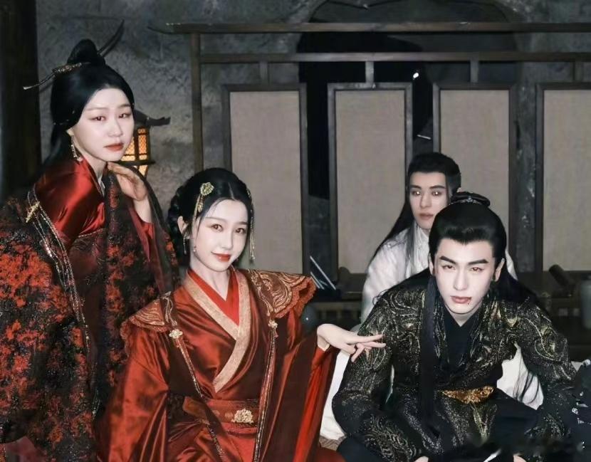 金靖早上收到了虞书欣的消息 看到金靖和虞书欣互发消息，感觉这对姐妹花的友情真的是