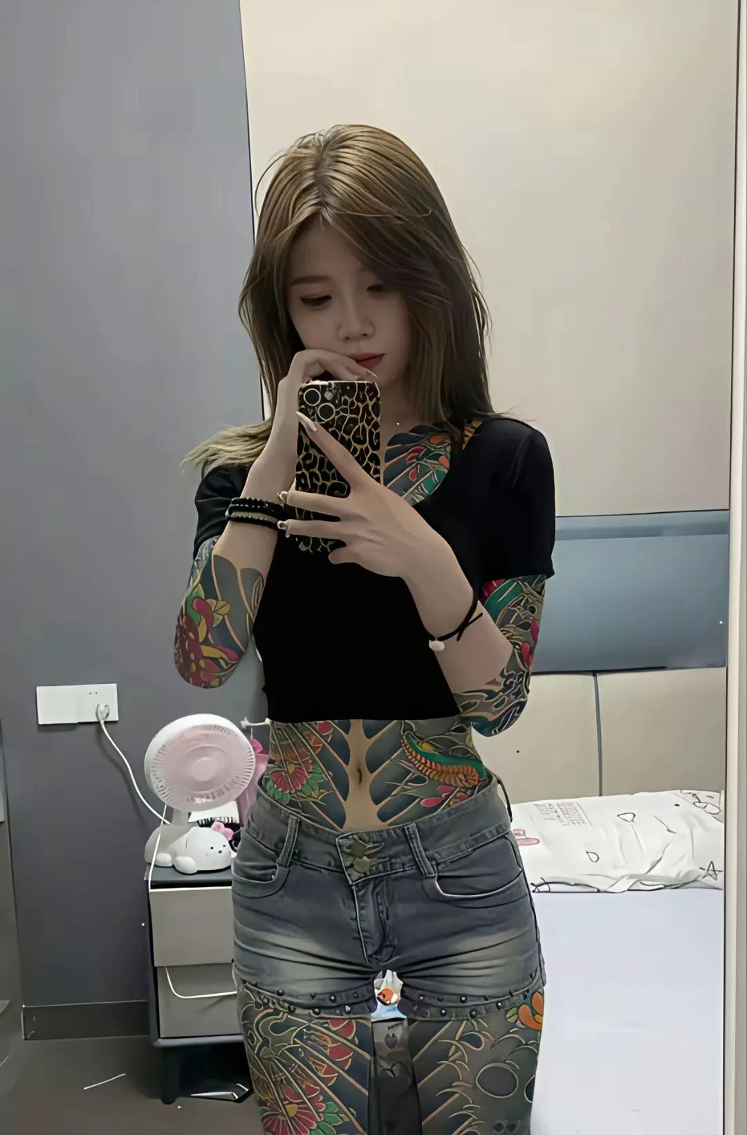 网友:
假如这样的女孩跟你相亲，你会准备多少彩礼？[what]