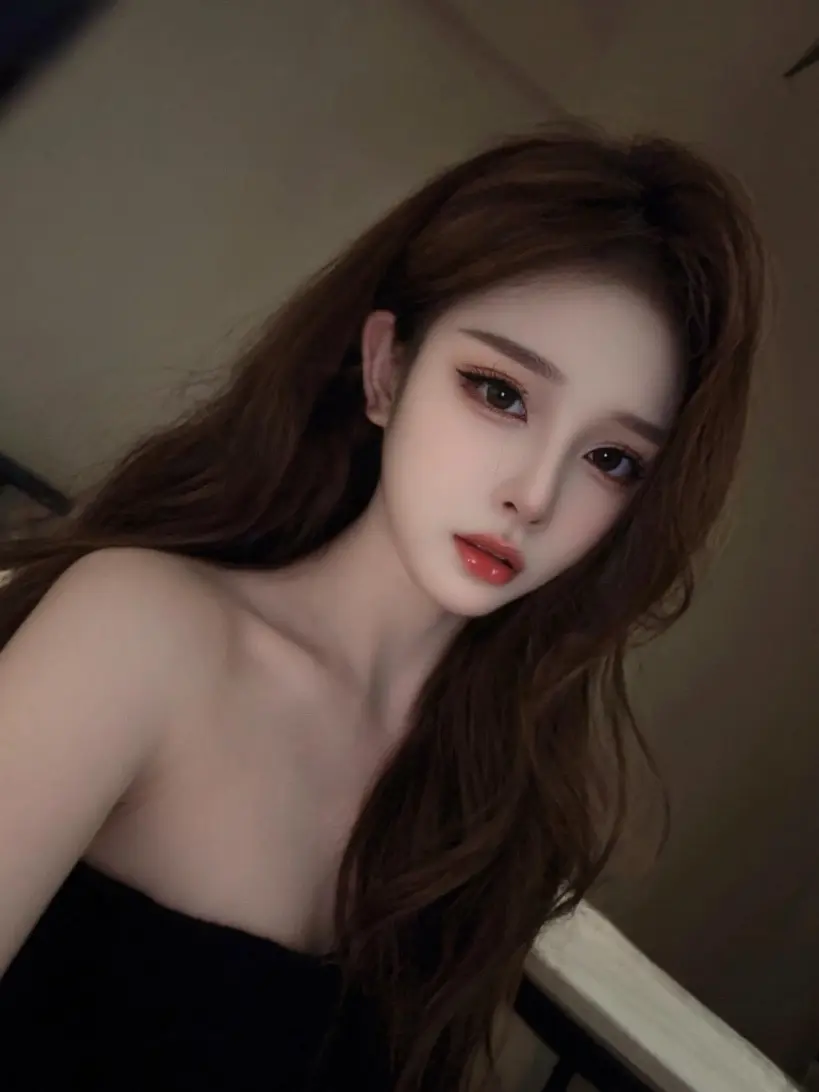 黑调御姐写真 氛围感美女 氛围感拿捏术 御姐氛围感 冷感御姐妆