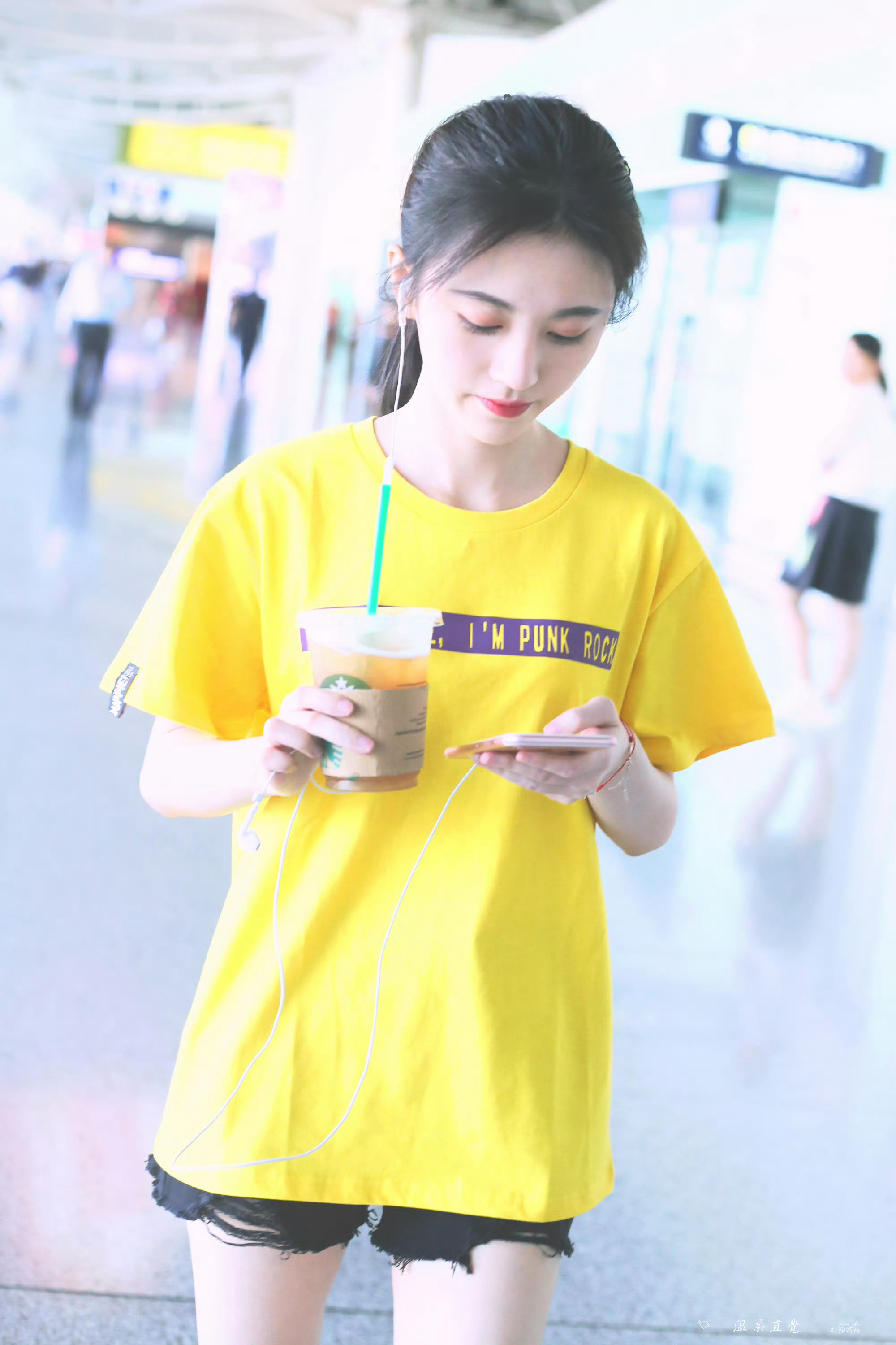 jjy鞠婧祎jjy鞠婧祎苏绿夏"保持距离 共同成长"𝗞𝗲𝗲𝗽 𝗮 𝗱