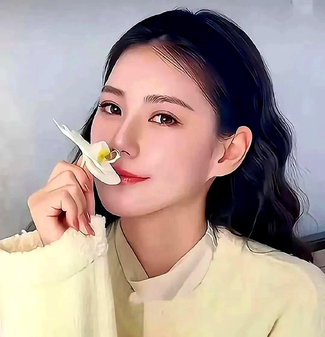 马筱梅妈妈进京助女，硬核带娃获赞！
马筱梅近日透露，为安心照顾宝宝，她早已将妈妈