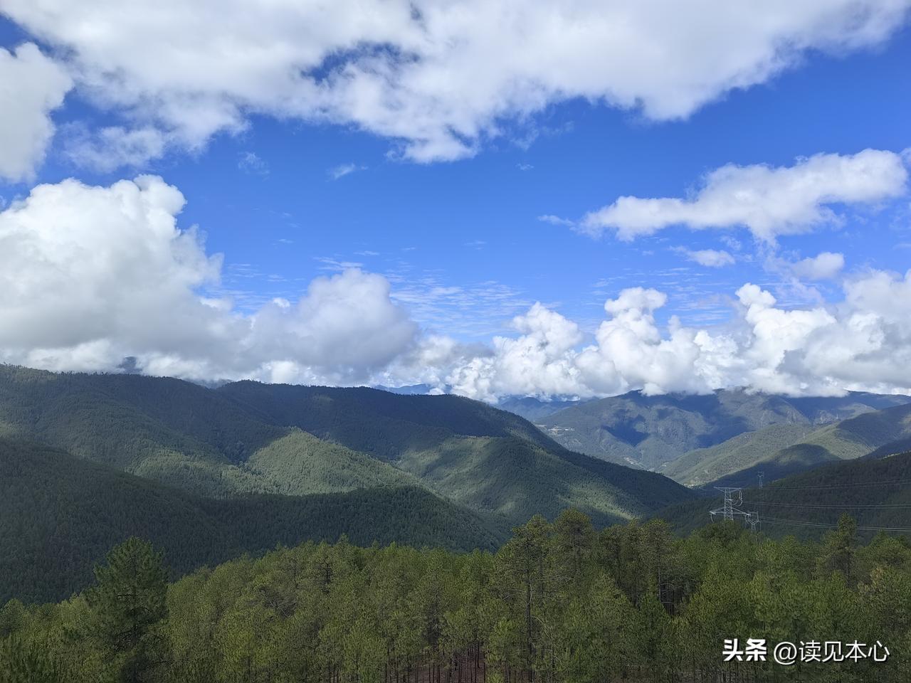 人活着，只须做好这两件事！
 
第一件事：管好自己
 
1. 管好嘴。少言是修养