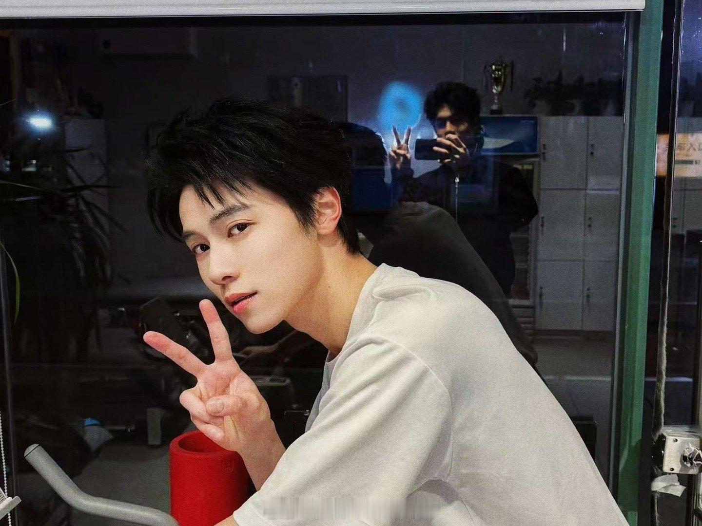 你俩真的只演了大侦探短剧吗 发现了比剧情更蛊的宣传策略！丁知韩东霖这波连续互动精