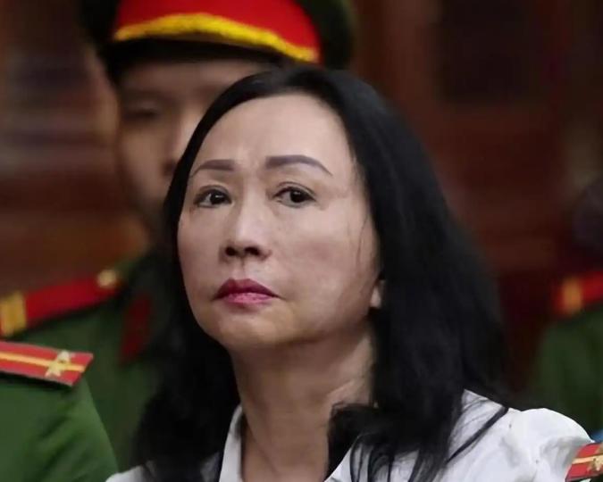 法庭宣判死刑那一刻，她没有求饶，而是开出价码：愿意捐出 200 万亿买自己一条命
