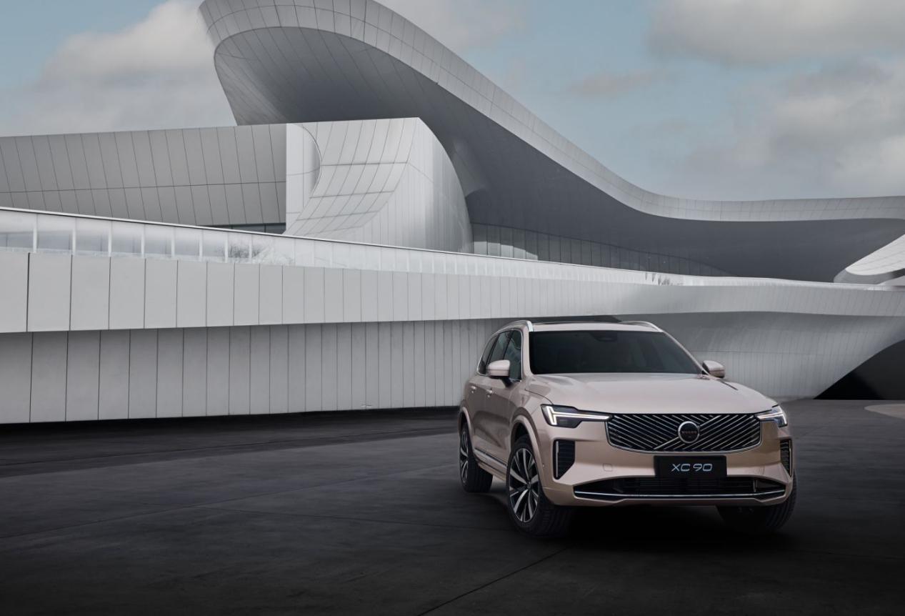 四、五十万家用还盯着 BBA？全新 XC90 这波“真香暴击”才是标准答案。
 