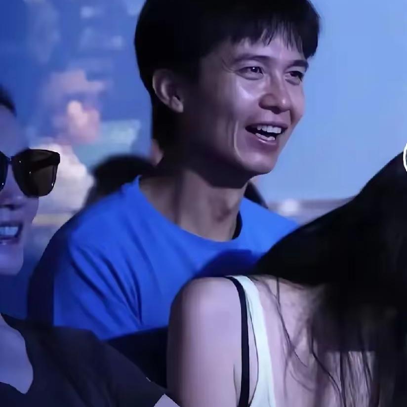 王菲男闺蜜彻底翻车，
最让人心寒的
不是他做了什么 而是王菲的反应。
 
   