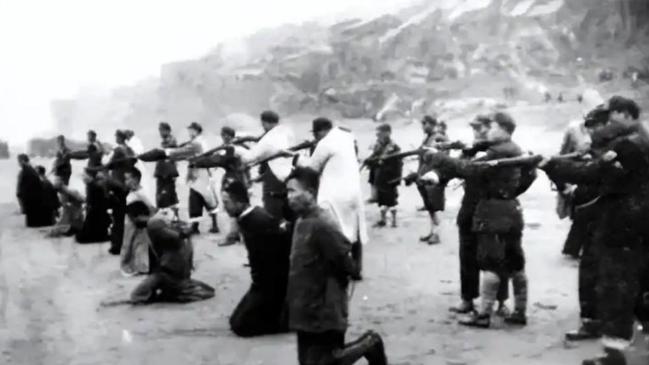 1947年，国民党师长李铁民下令将一百多地下党杀害，少将韩君明劝他：“老铁，你还