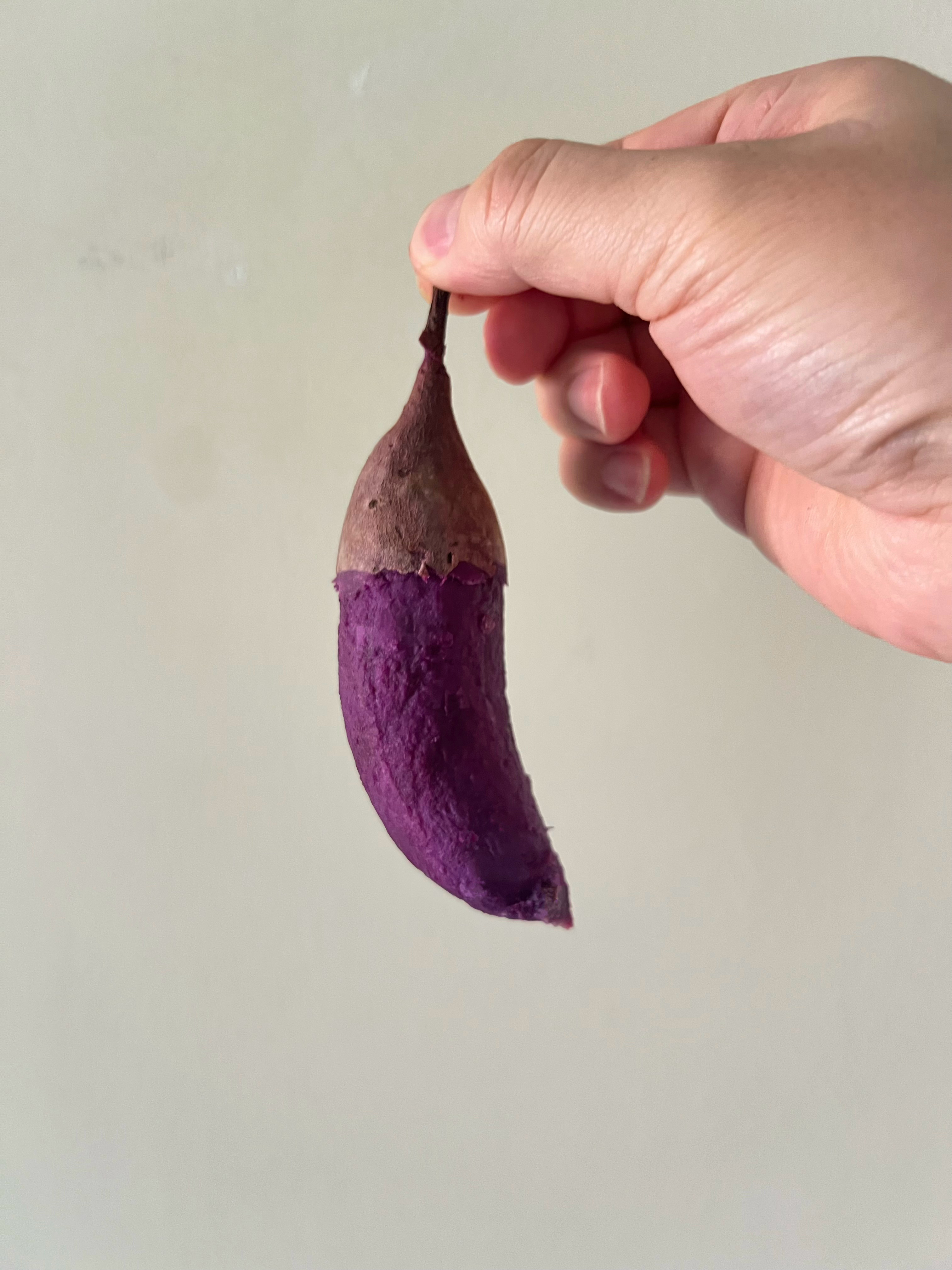 看看表哥的早餐，你们觉得是茄子🍆还是紫薯🍠？