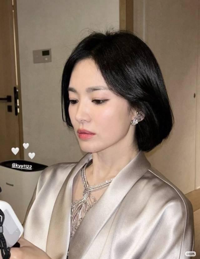 宋慧乔，真的是脸蛋天才！
她的美是骨相与皮相完美结合的顶级范本！
从《蓝色生死恋