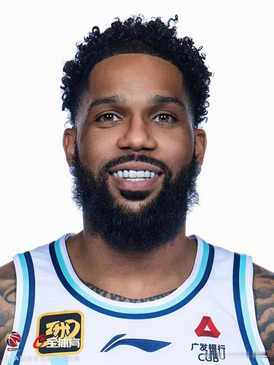 看了本赛季山东男篮的比赛，有没有人跟我同样的感觉，就是本赛季山东男篮的外援组合，