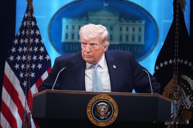 果然不出所料！伊朗又关闭了霍尔木兹海峡，特朗普空欢喜了一场。

当地时间4月17