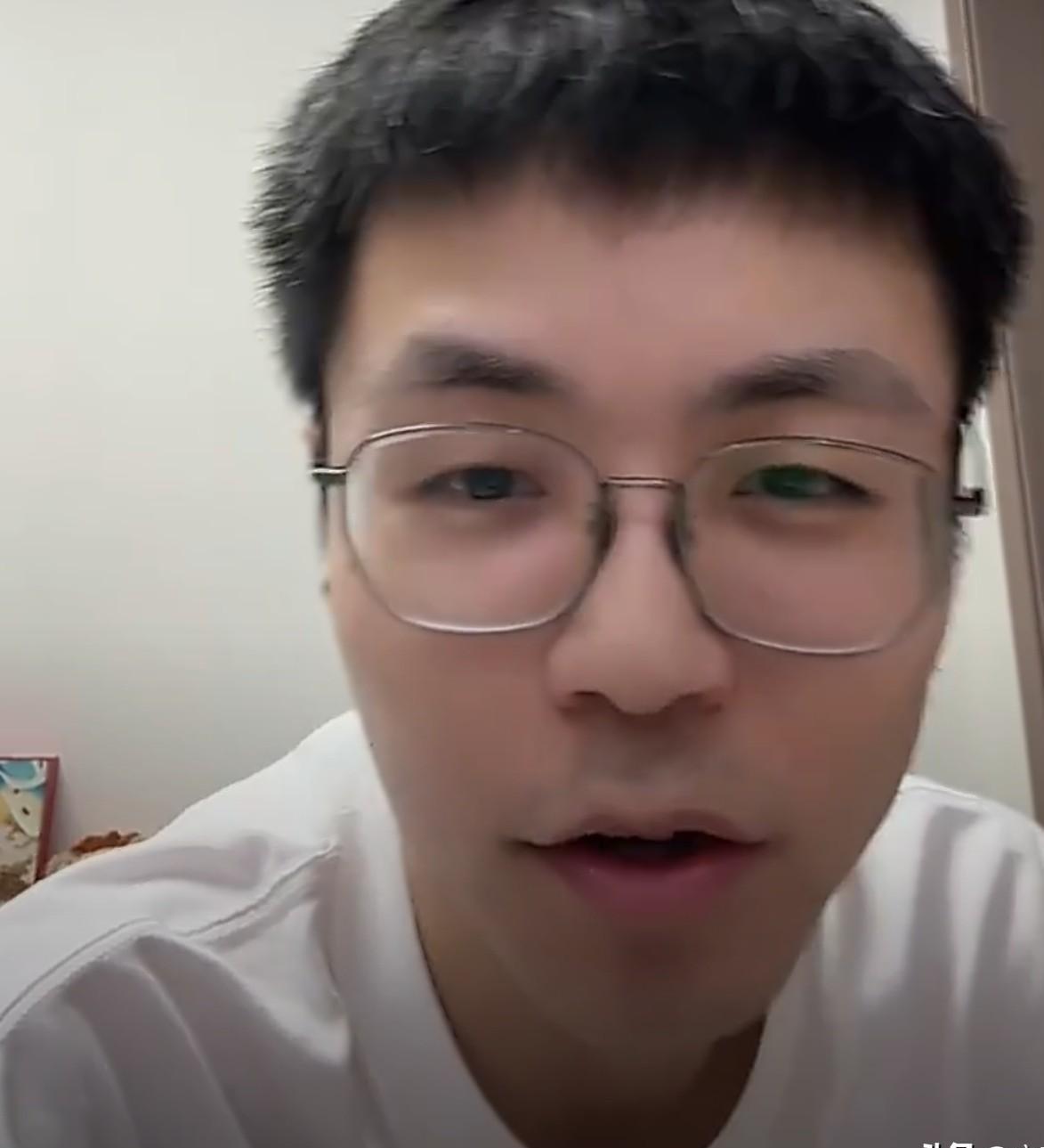 混团世界杯名单眼瞅着就要掀盖子，别总盯着年轻面孔，王艺迪练得这么拼，要是在年龄上