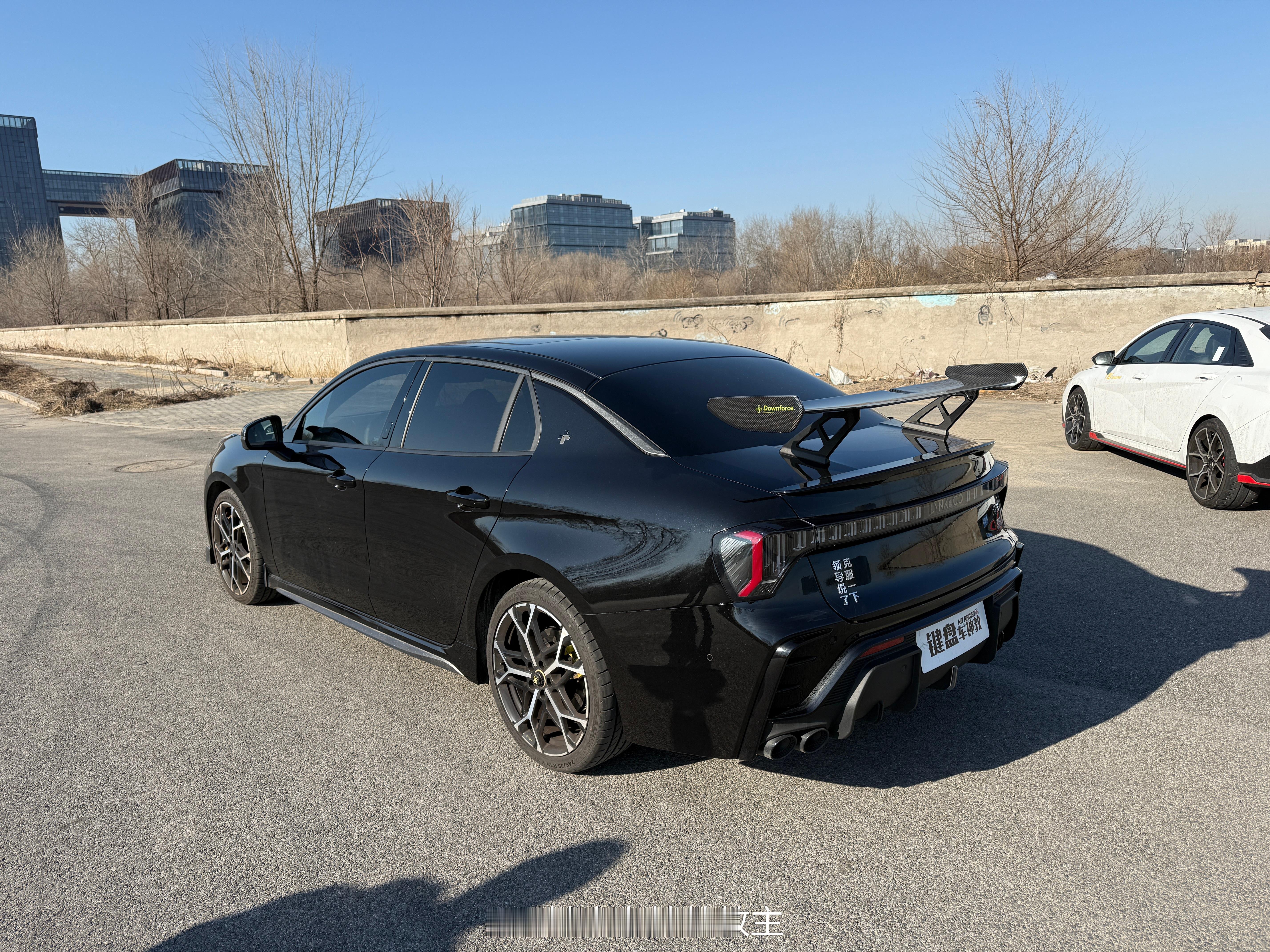 前两天我说想借一个309马力的新款03+，粉丝说他有，结果我来了一看，懵了，这不
