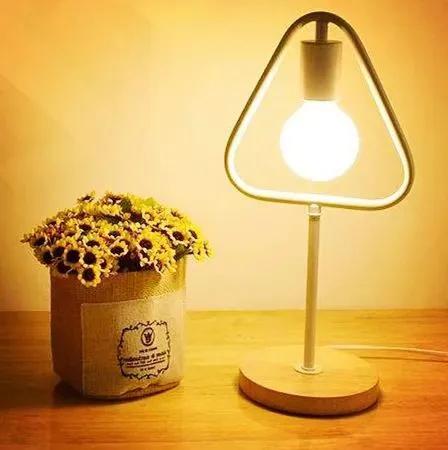 让树成树，
让花成花，
让自己成为自己，
把别人还给别人！