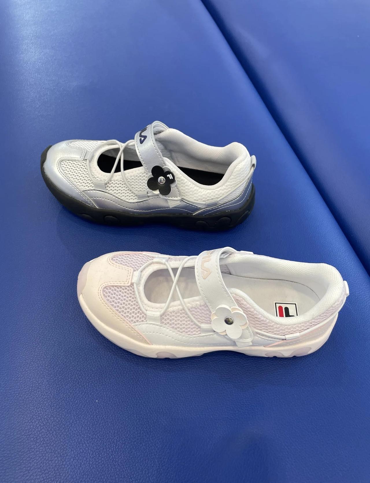 小仙女的鞋子
小童款 邯郸新世纪  filakids  是心动的鞋款  美鞋分享