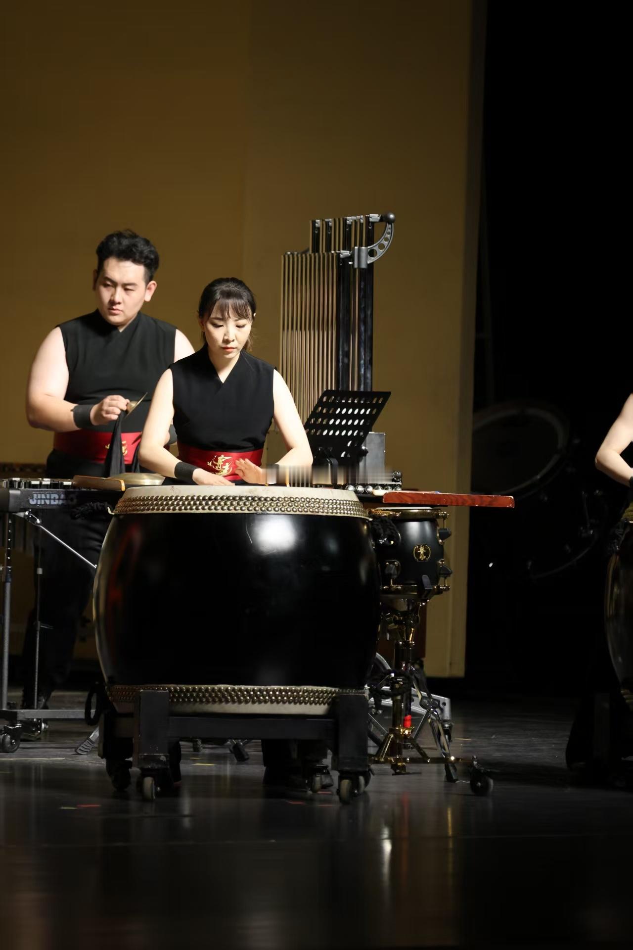 北京台湖音乐节打击乐震撼闭幕北京第二届台湖音乐节今晚闭幕  以“因为爱”为主题的