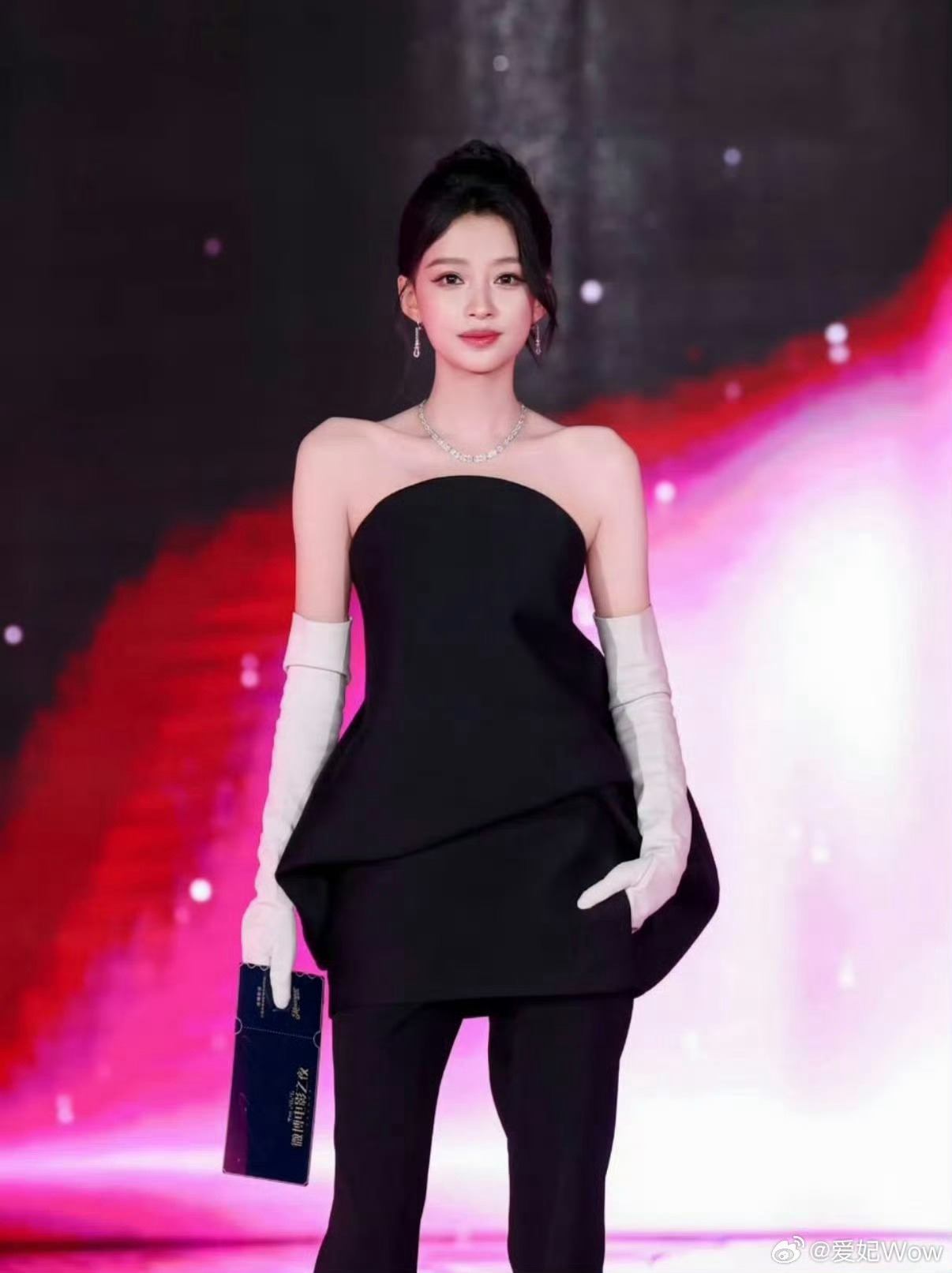 孙怡的肩颈线孙怡实在是太美了 这个身材很好呀 你们喜欢孙怡吗？你们看过他的影视作