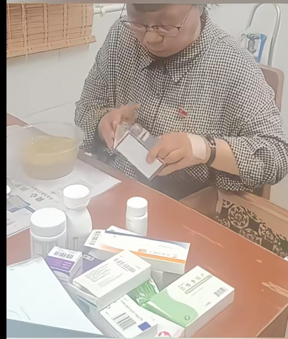 真的心疼！又是一年高考季，69岁的张桂梅老师早上送高考学生，吃的早餐只是一碗绿豆
