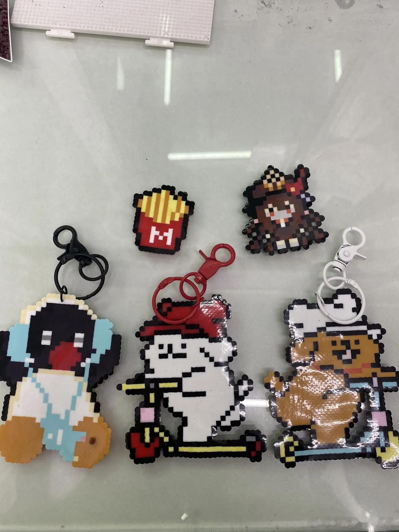 女孩玩拼豆不幸触电离世这玩意居然风险这么大，一开始是刷到一个滴滴车里摆着很多司机