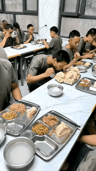 确实是在长身体的年纪[狗头]
