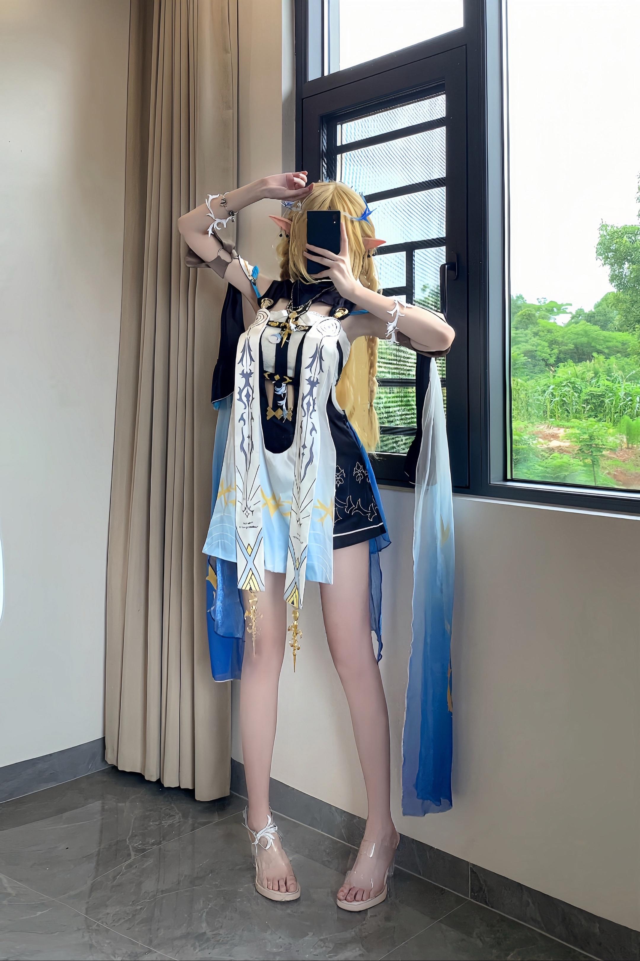 小卡。