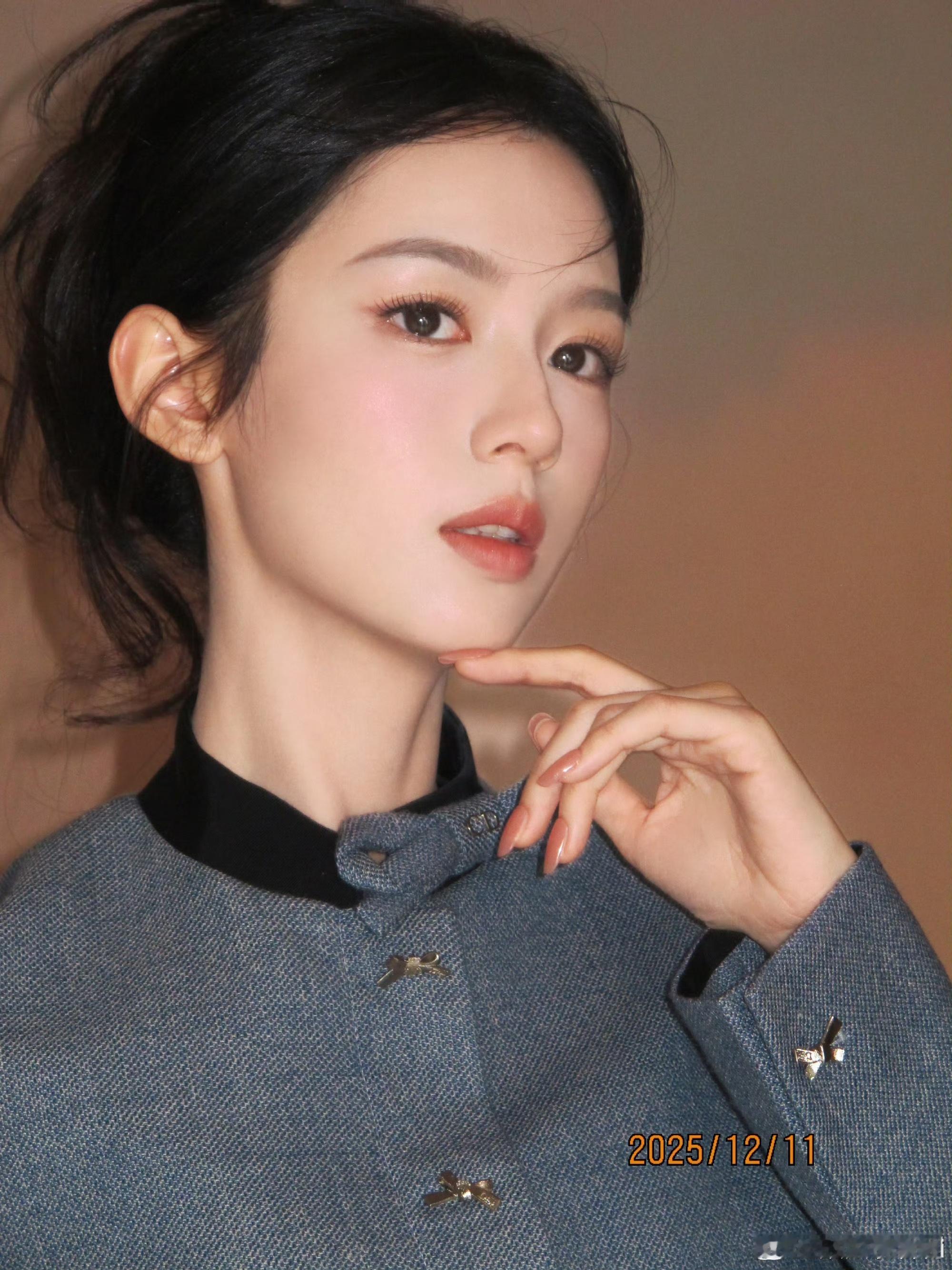 王亚飞给周也化的千金贵女妆王亚飞真的是拿捏豪门千金感的天选化妆师吧✨ 把周也自带