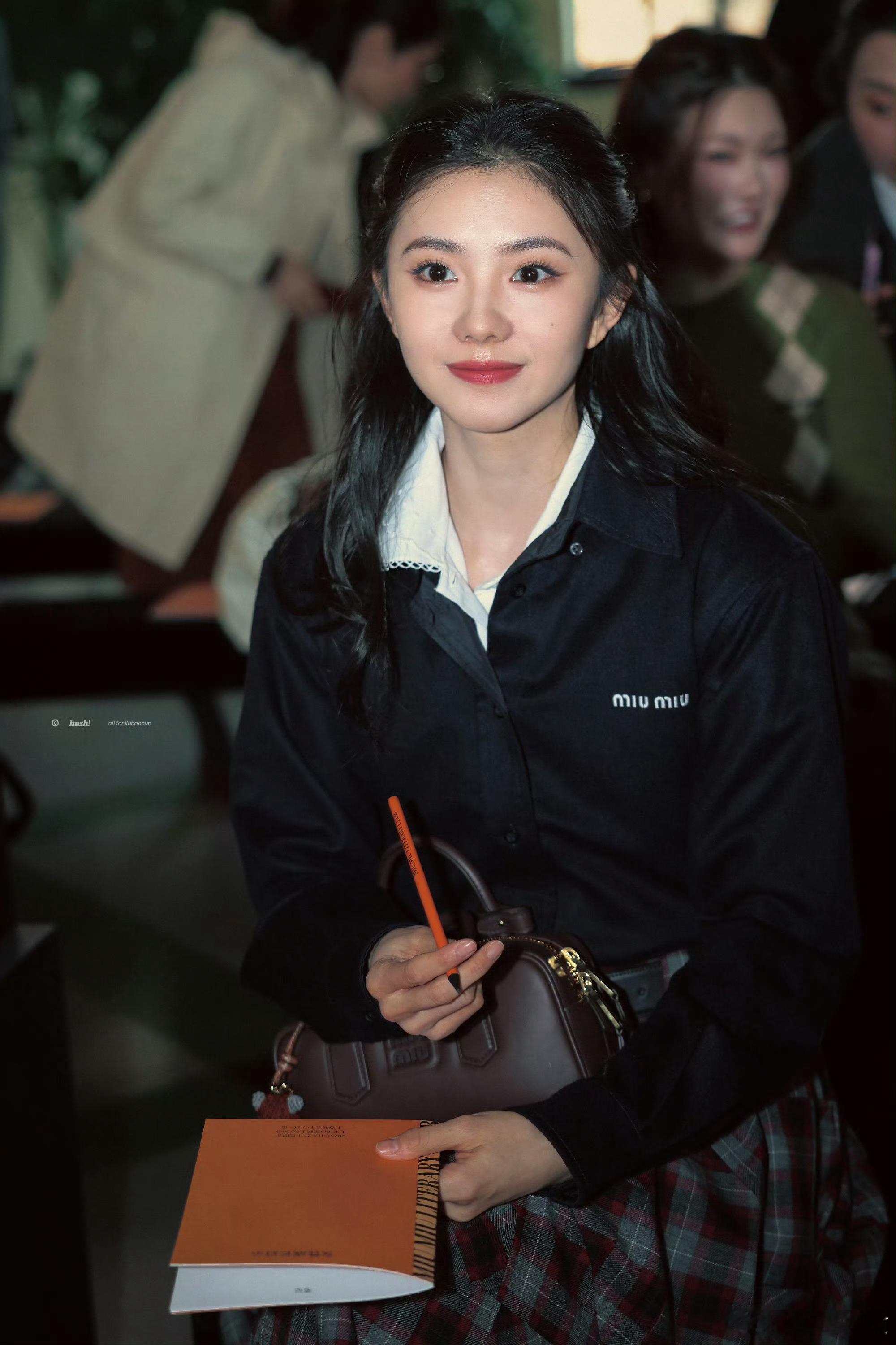 特别美的浩存宝宝呀和miumiu适配度好高不亏是001