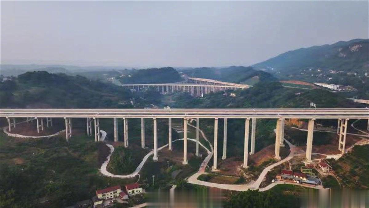 #江泸北线高速路重庆段通车#【江津至泸州北线高速公路（重庆段）今日通车】重庆市交