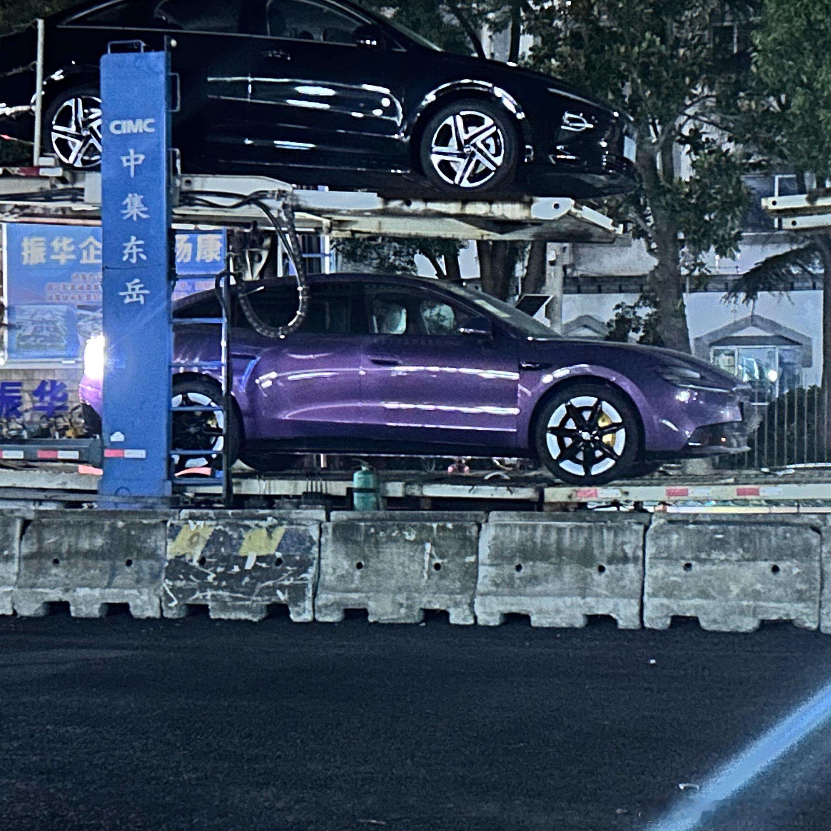 哦？名爵MG07已经到店了不用去品鉴会了，直接看实车