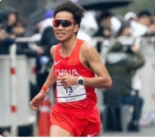 何杰带火中国马拉松，王文杰能否扛起万米、五千米大旗？
国内男子长距离场地赛长期疲
