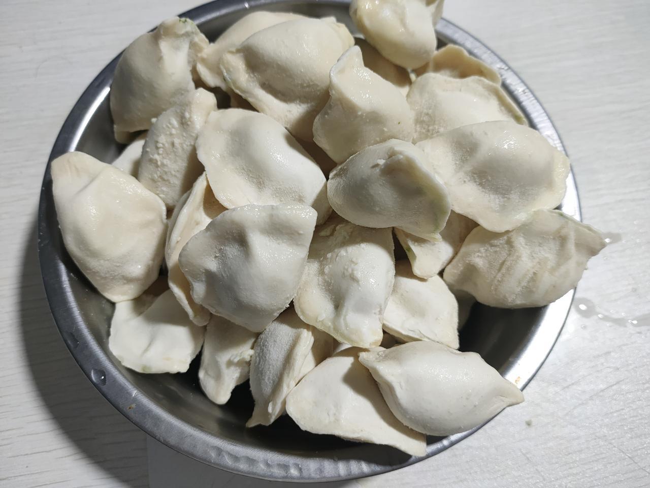 朋友“你”有多久没有自己做过饭啦！
我会做一些简单的凉拌菜，凉拌萝卜丝、黄瓜、洋