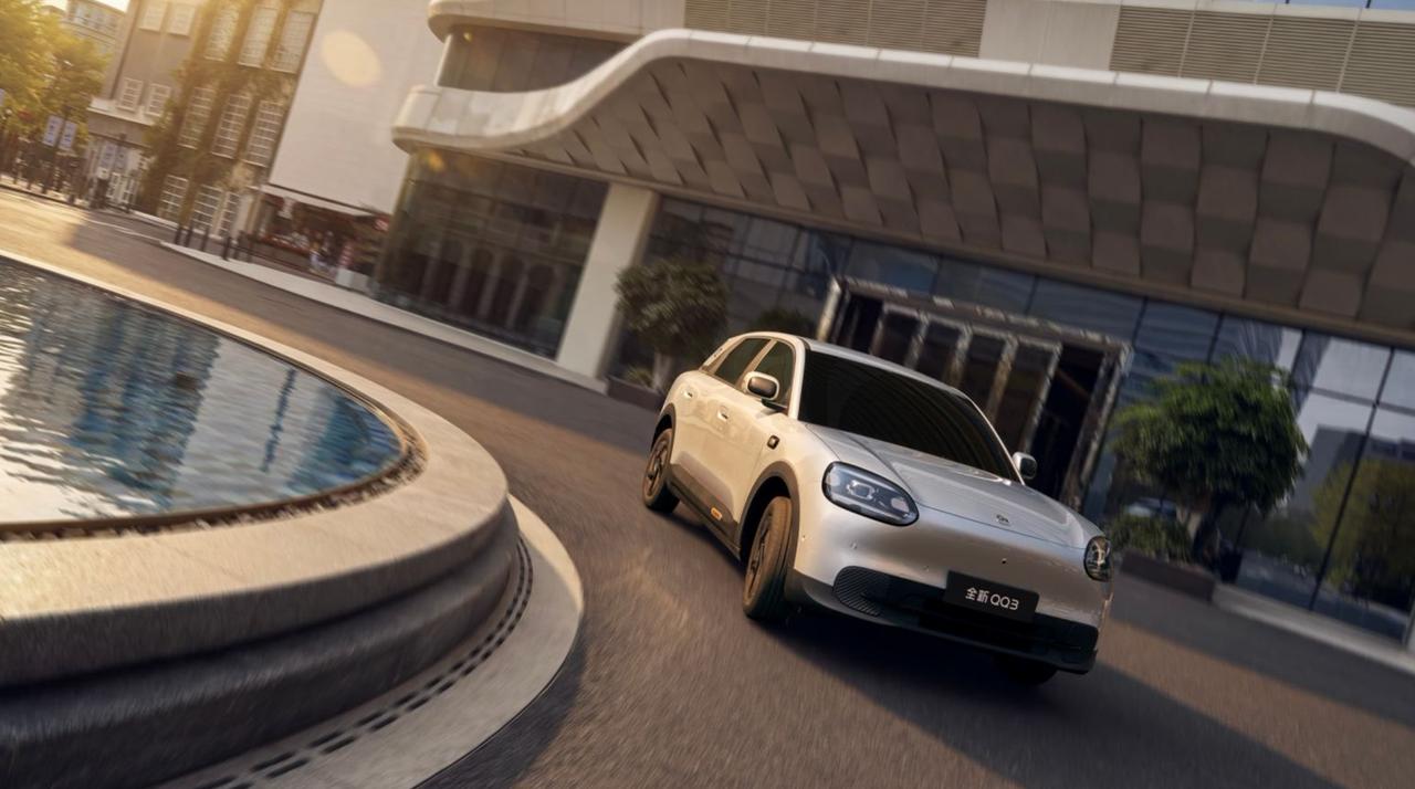 全新QQ3上市，情怀之外，产品力能打吗？
 
3月30日，成都露天音乐公园，全新