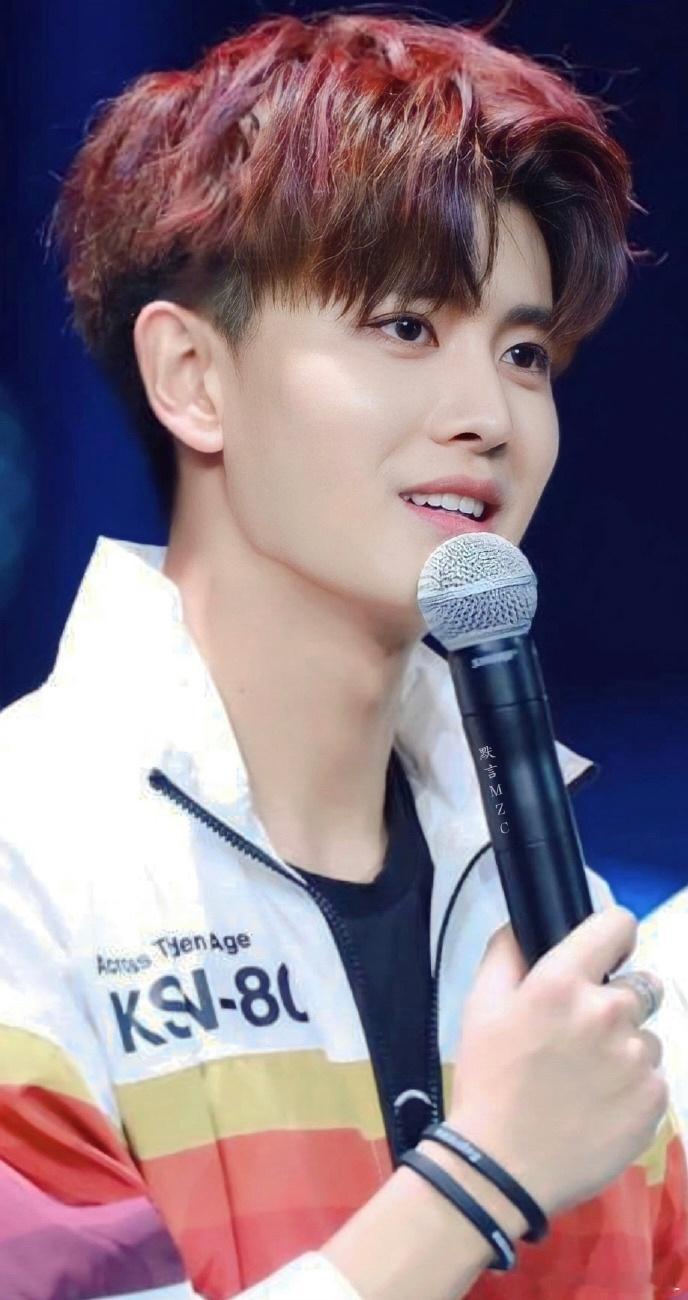 任嘉伦 ❥❥❥ 𝙏𝙊：任嘉伦♡Lᵒᵛᵉᵧₒᵤ♡❥❥❥🌼⁴¹¹ ♡简简单单是