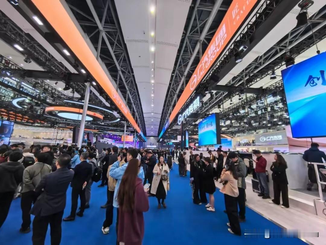 中国汽车目前是 “油电博弈”   与  “生态竞争”  并存，第23届广州国际车