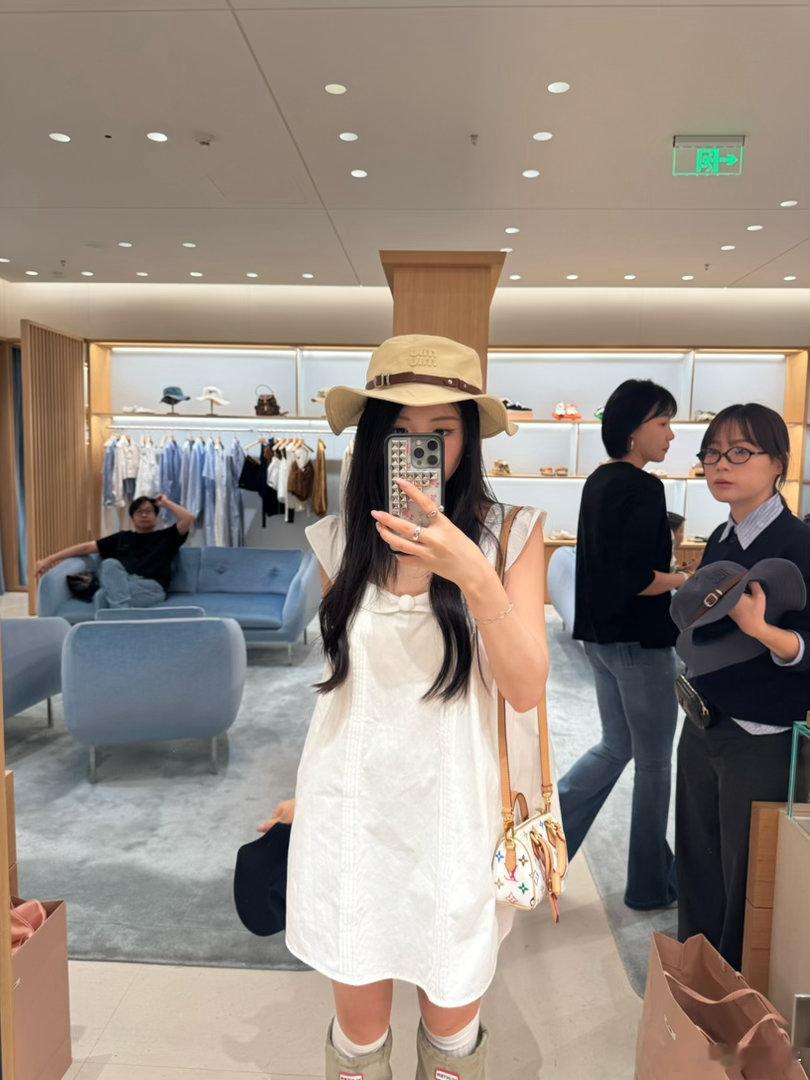 闺蜜们，哪个好看？其实我更喜欢最后一个 