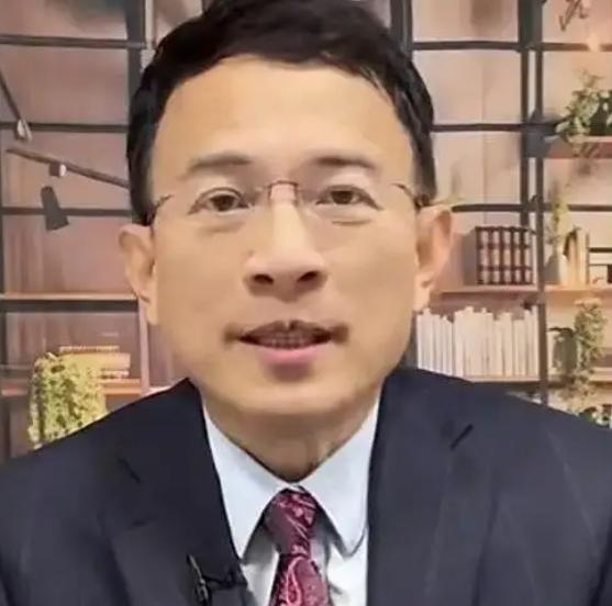 出身深绿家庭的台湾小伙，一次大陆都没来过却比大多数台湾人清醒。他说：虽然我来自深