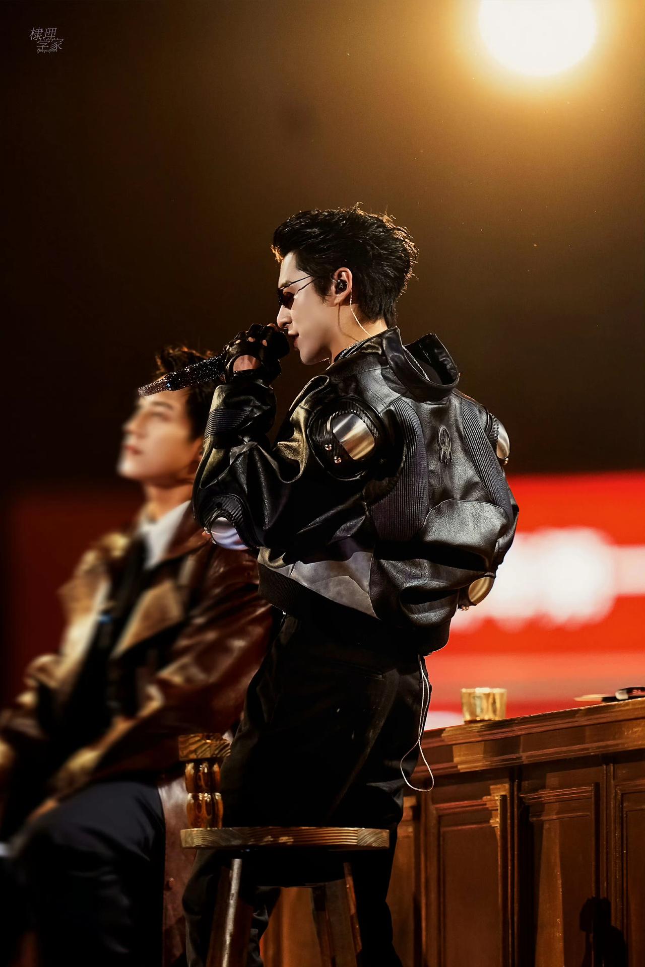 朋友们，我发现高德地图的那个扫街榜很好用,尤其是找吃的，太准了！

最近用了几次