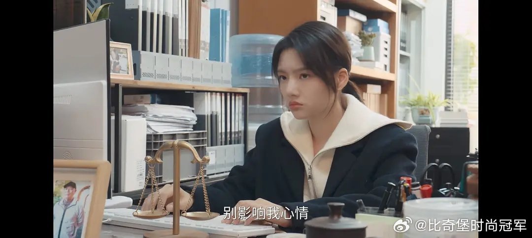 龚俊这里挺好的，肤质很真实，和其他演员一样。 