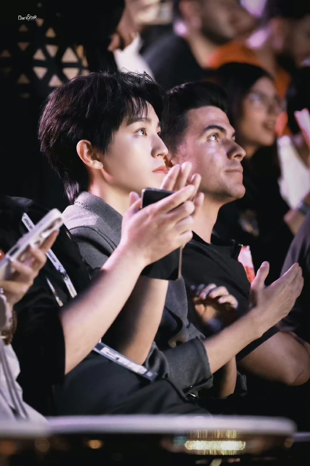 王俊凯用美貌大杀四方王俊凯官方亲自发行程王俊凯官方亲自发行程 ​​​