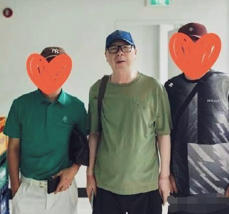 冯小刚导演年龄上来了，气质也上来了！一看就不是一般人！