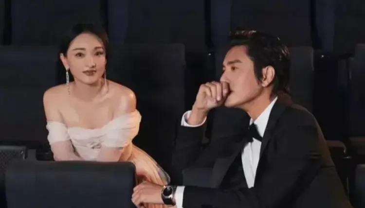 周迅和陈坤结婚啦！他们在8月8日正式领证结婚，成为夫妻。这个好消息迅速在网络上传